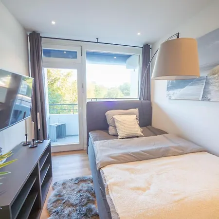 Ferienwohnung-in-malente-fuer-1-person-2-og-mit-balkon-wlan-mede0201 * Malente