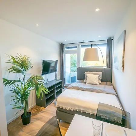 Ferienwohnung-in-malente-fuer-1-person-2-og-mit-balkon-wlan-mede0201 Lägenhet Malente