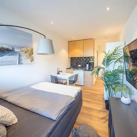 Ferienwohnung-in-malente-fuer-1-person-2-og-mit-balkon-wlan-mede0201 Lägenhet *
