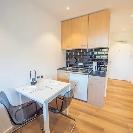 Ferienwohnung-in-malente-fuer-1-person-2-og-mit-balkon-wlan-mede0201 * Malente